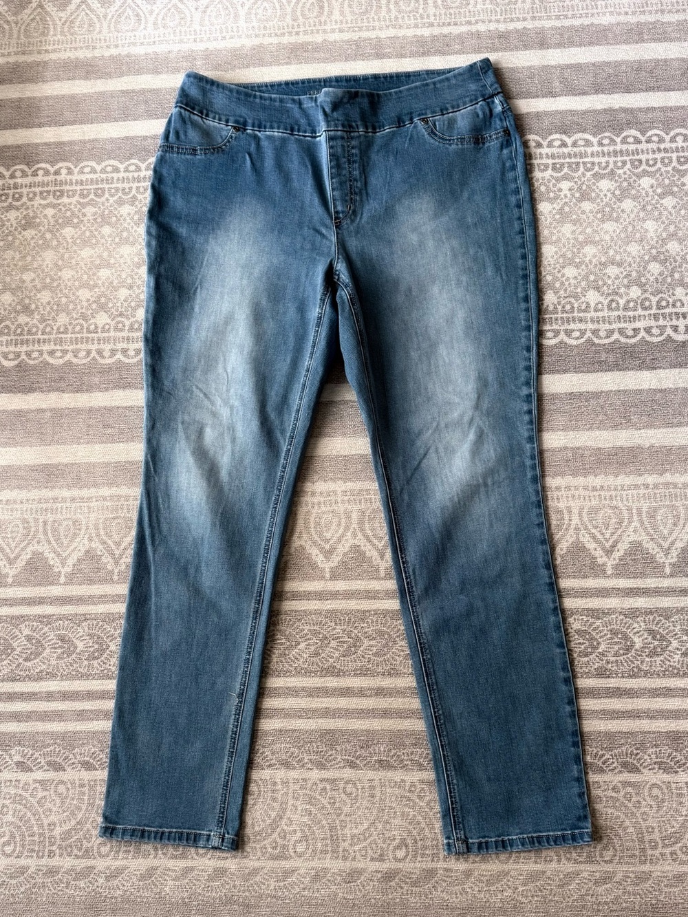 Chicos Perfect Stretch Pull-up Jeans Sz -2.5